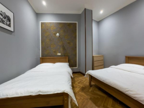 FSTA Rent Car Rooms